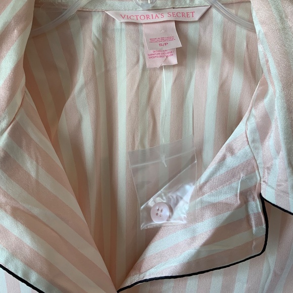 NEW! Victorias Secret Pink Striped Satin Pajama Top Size Small - Picture 3 of 6